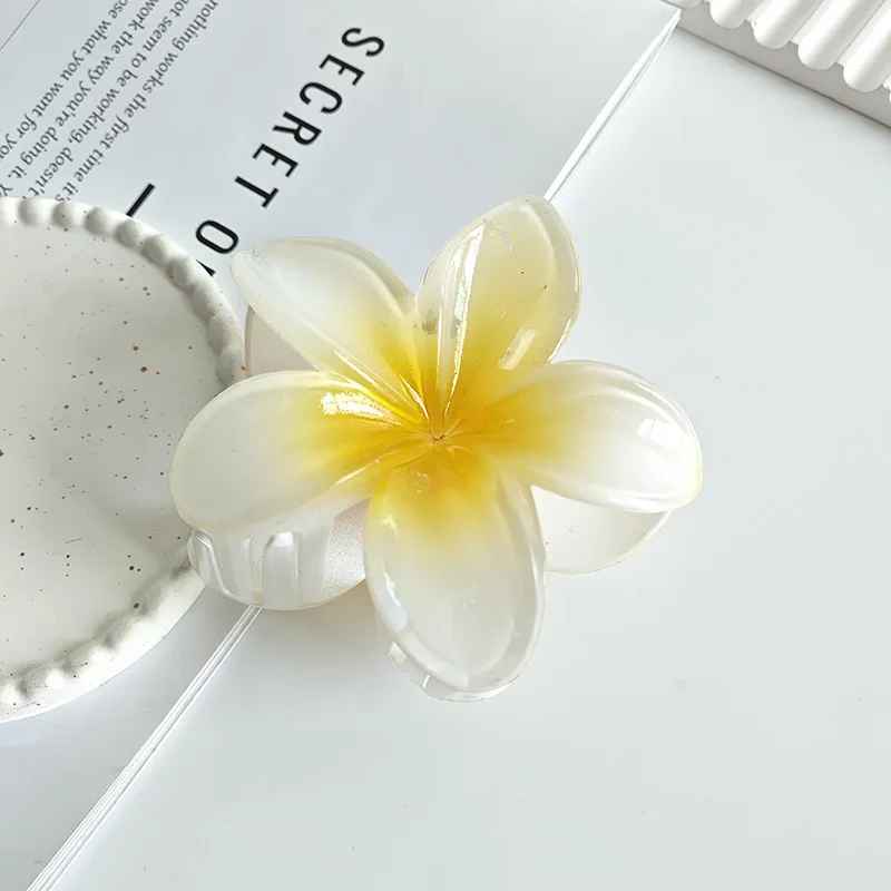 Beau® Summer Blossom Clips